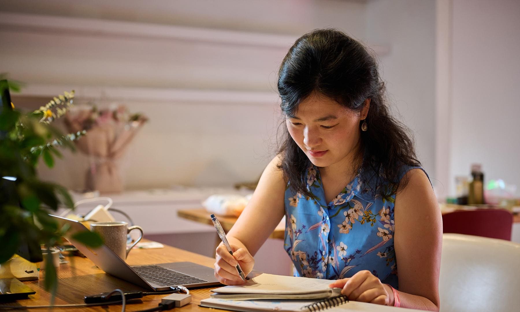 Chia Lee at work