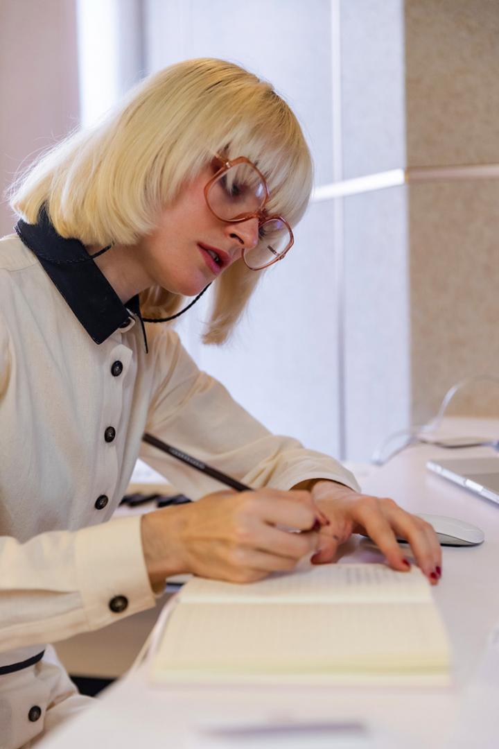 Cintia Lund @ Work