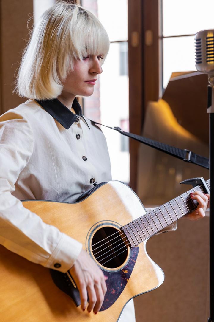 Cintia Lund @ Work