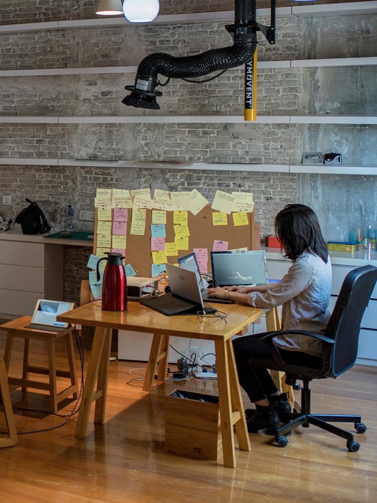 Elizabeth Lo @ work