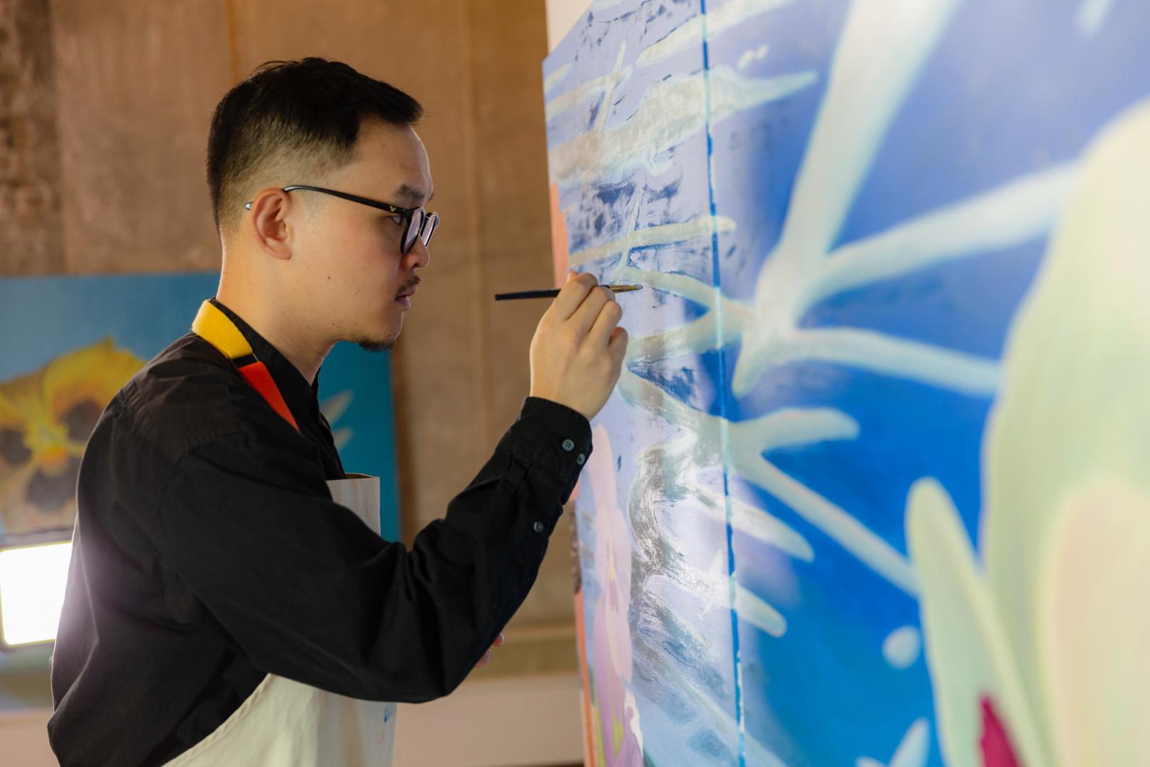 Huang Huihong @ work