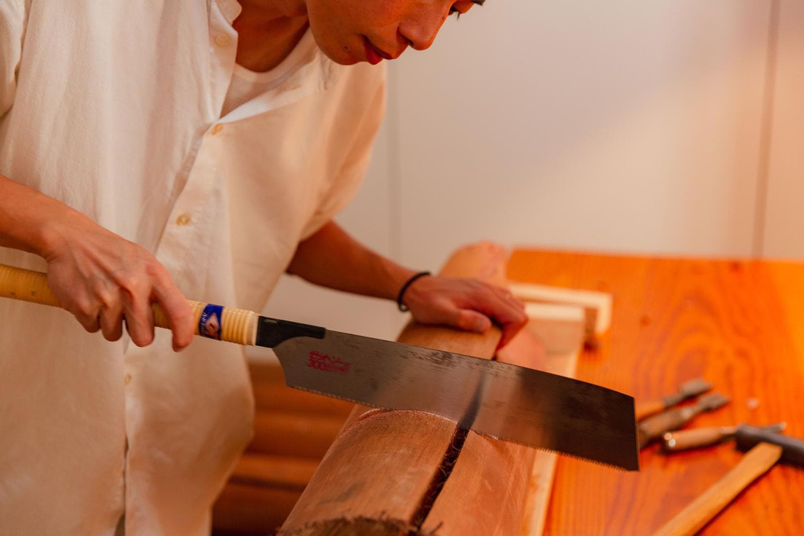 Mitsumune Lee at work