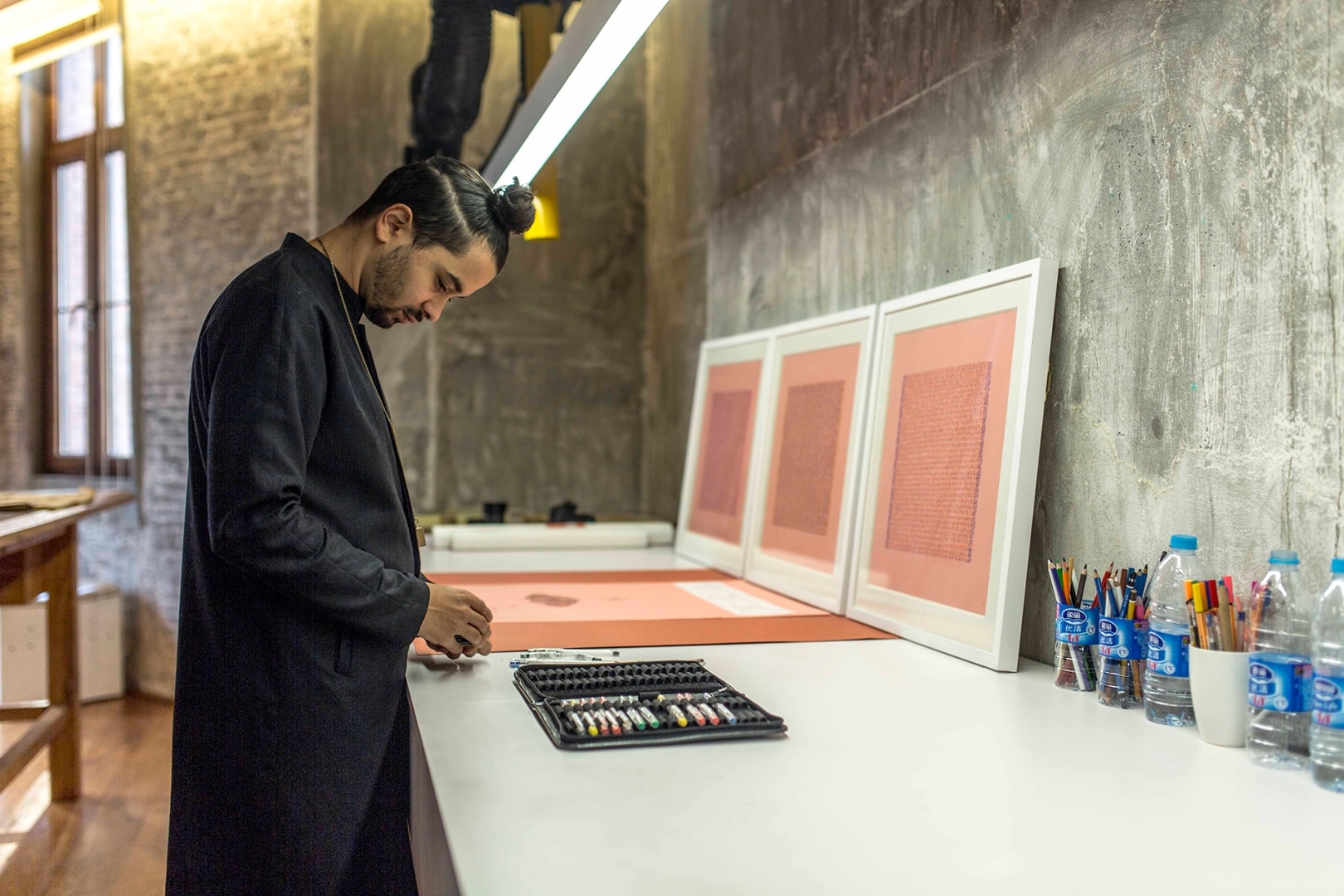Robert Gabris at work